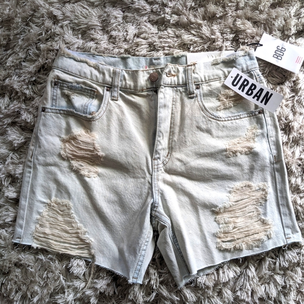 New with tags BDG Urban Outfitters dropped waist denim cut off short size 25